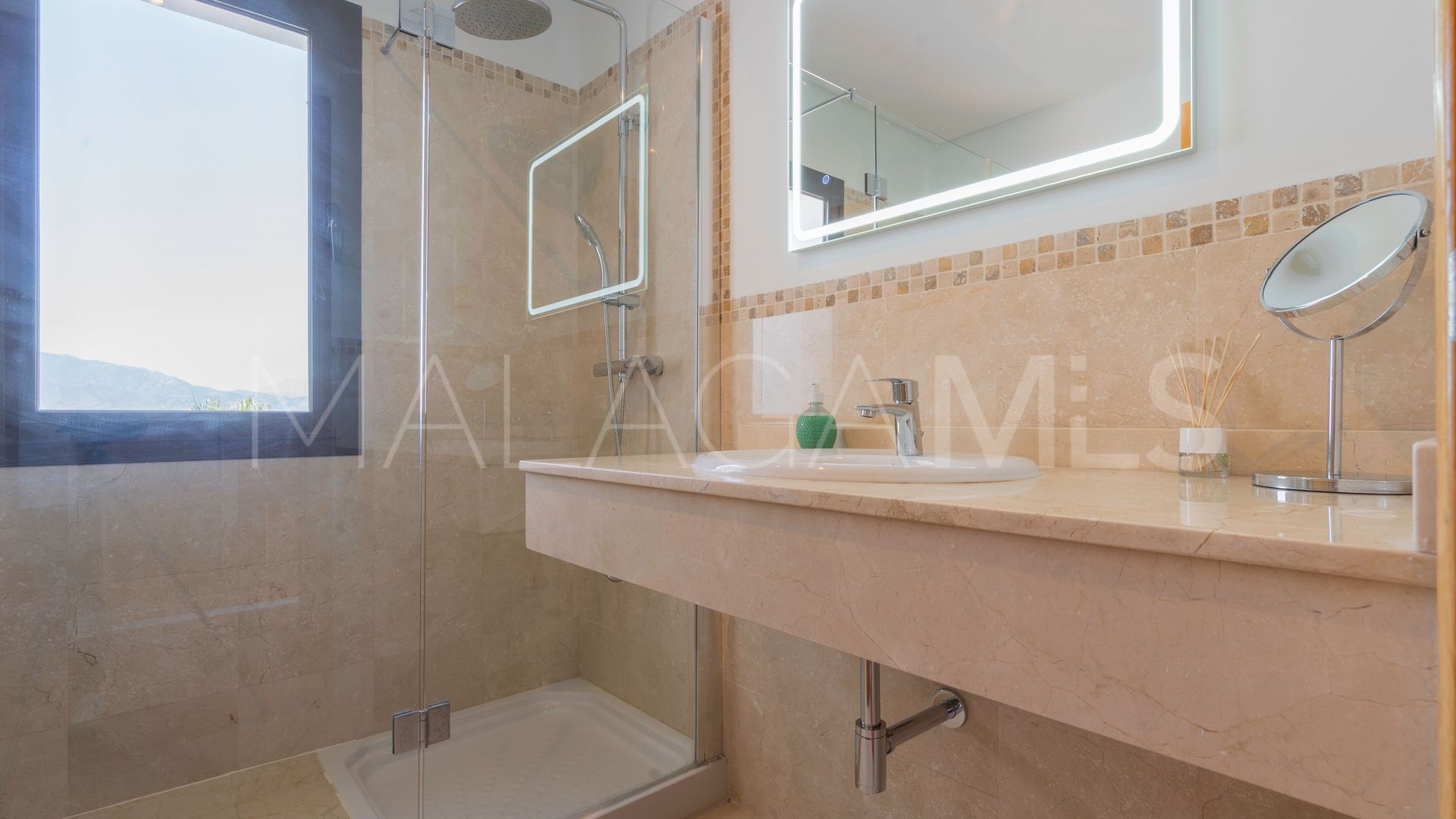 Villa for sale in Valtocado