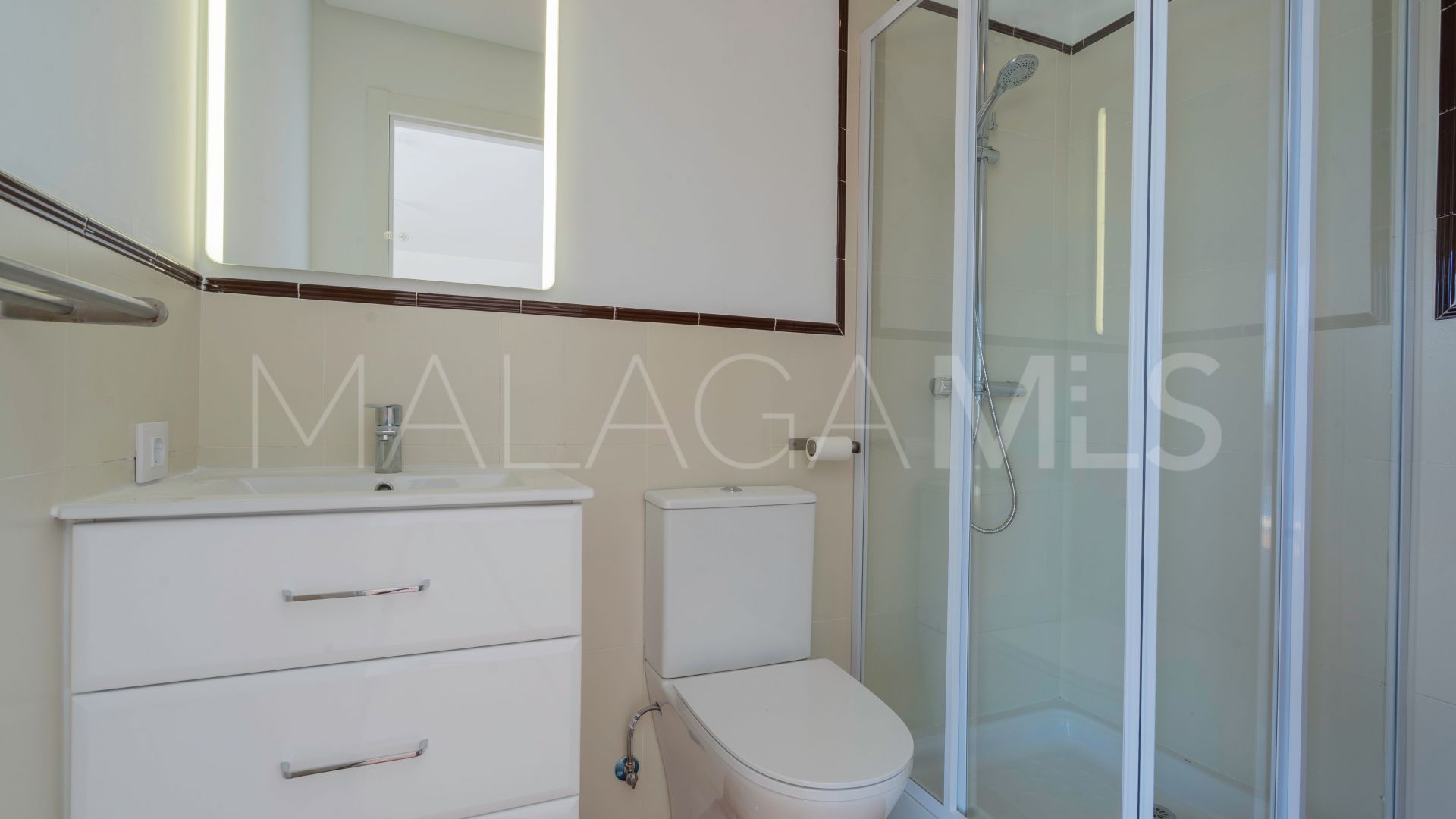 Villa for sale in Valtocado