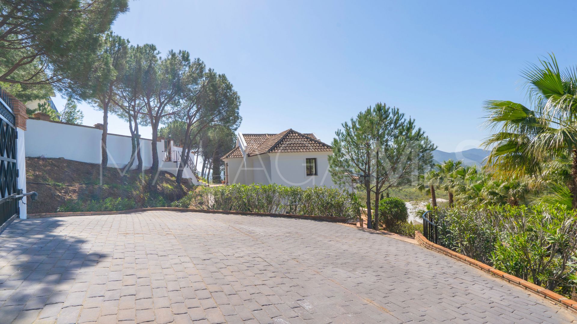 Villa for sale in Valtocado