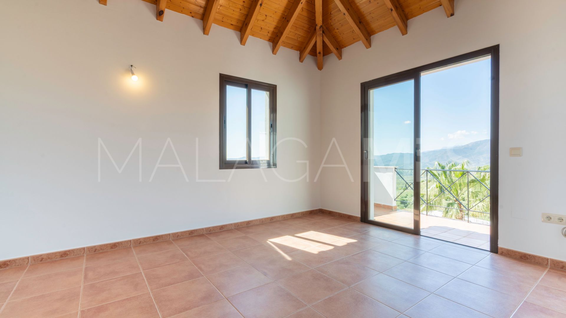 Villa for sale in Valtocado