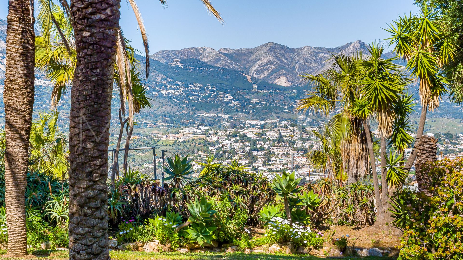 Casa for sale de 8 bedrooms in Cerrado del Aguila