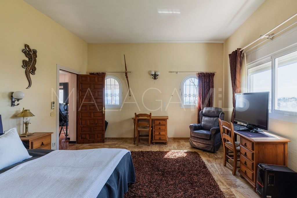 Villa for sale with 4 bedrooms in Torreblanca