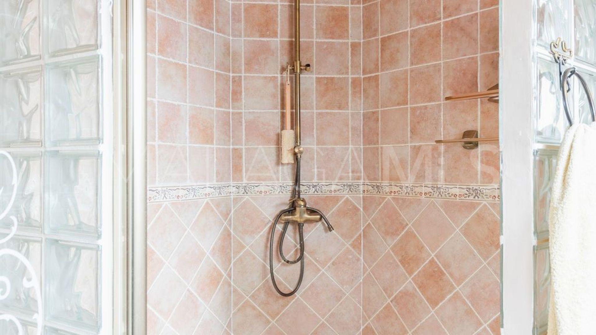 Villa for sale with 4 bedrooms in Torreblanca