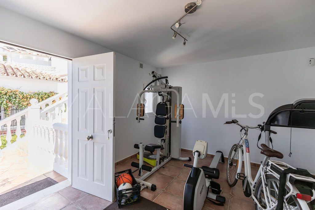 Villa for sale with 4 bedrooms in Torreblanca