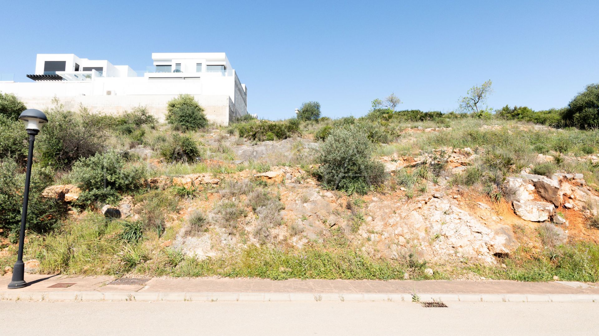 Plot in Coin for sale