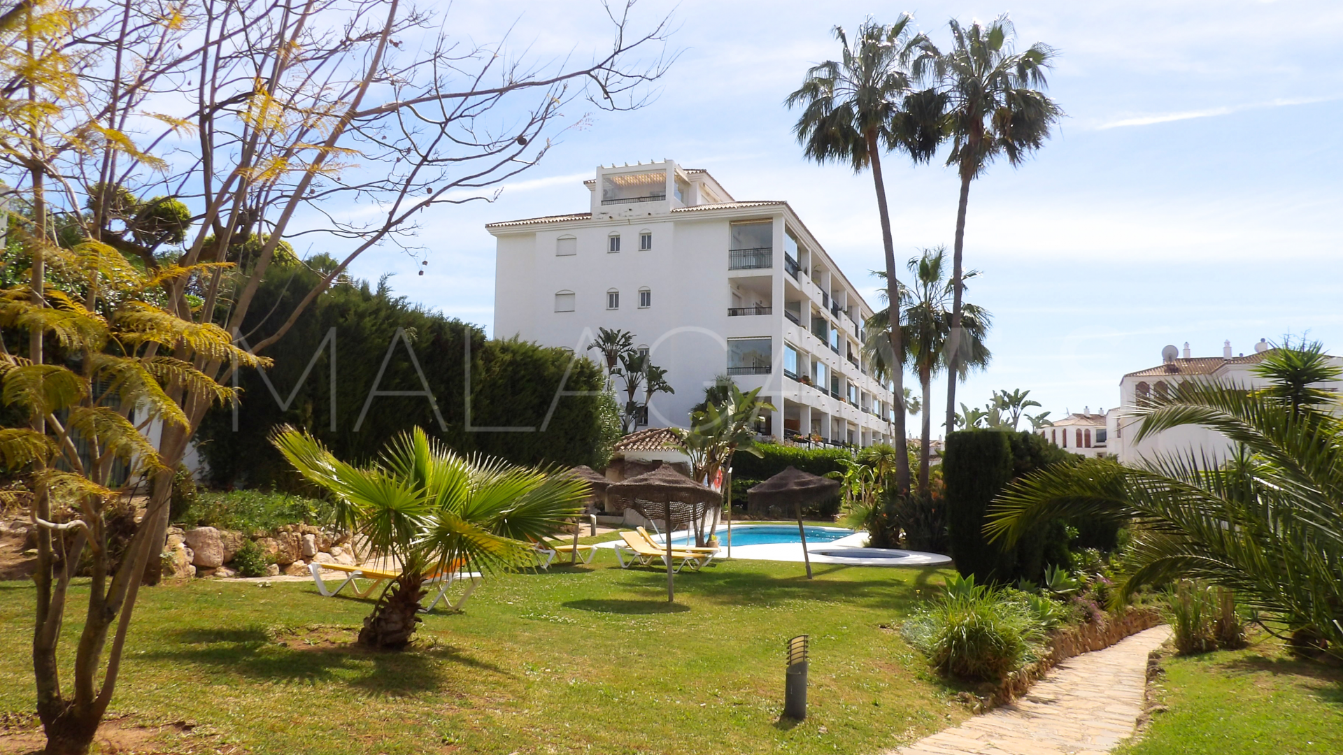 Markplanslägenhet for sale in Sitio de Calahonda