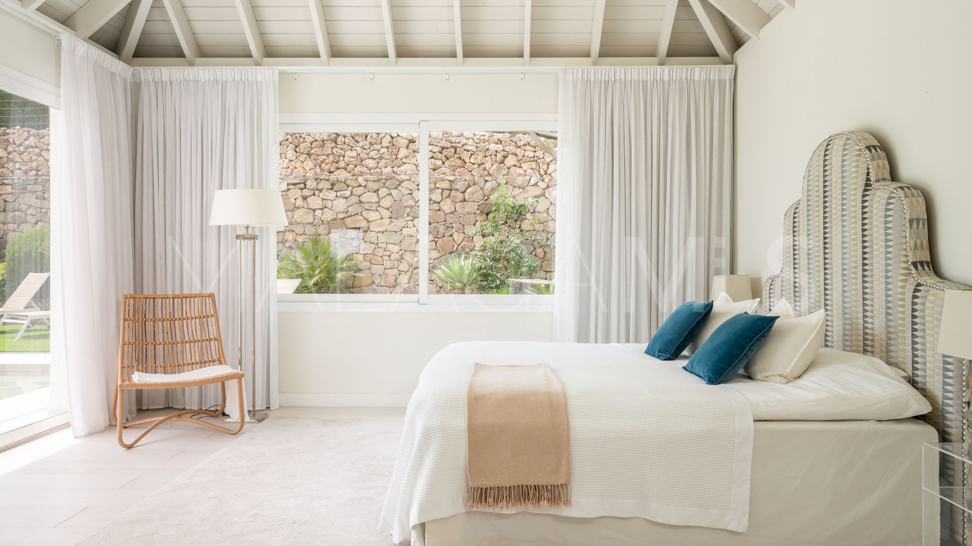Maison for sale in Los Naranjos Hill Club