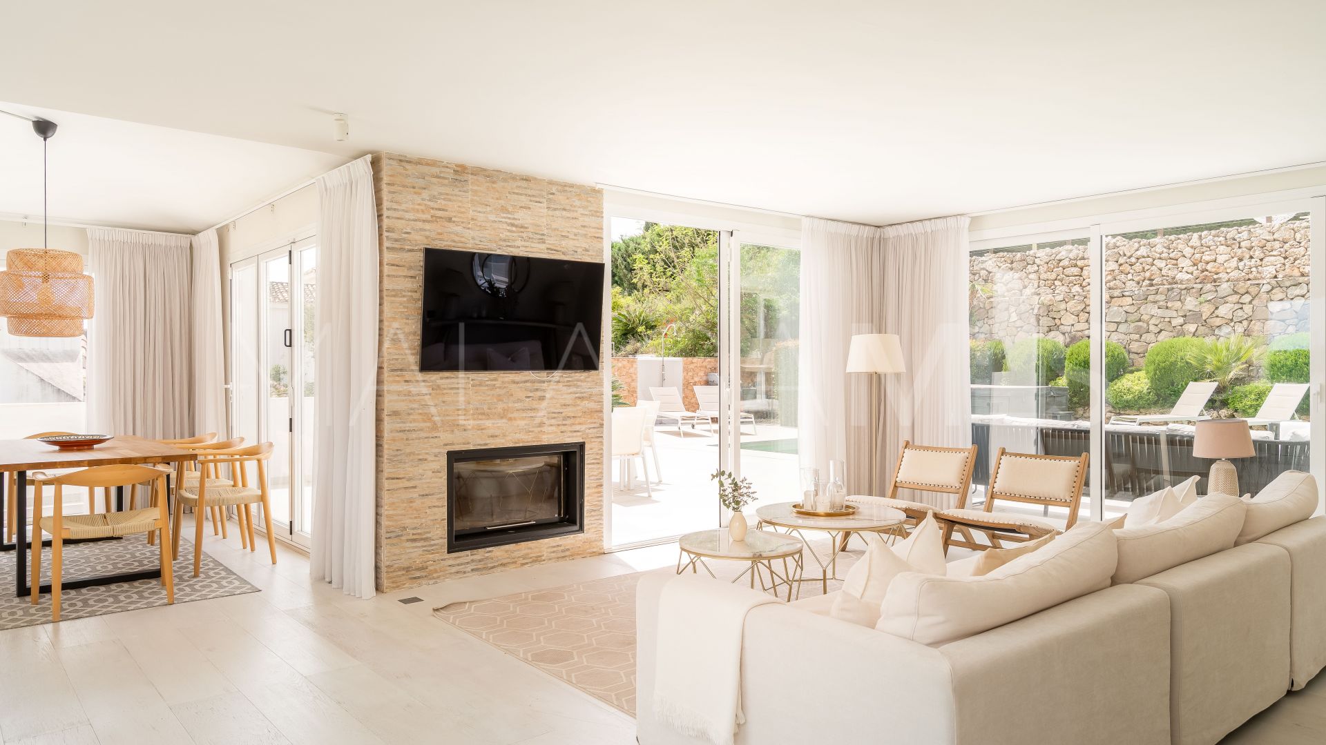 Maison for sale in Los Naranjos Hill Club