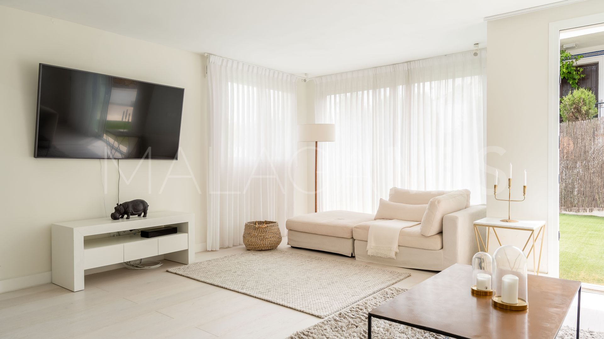 Maison for sale in Los Naranjos Hill Club