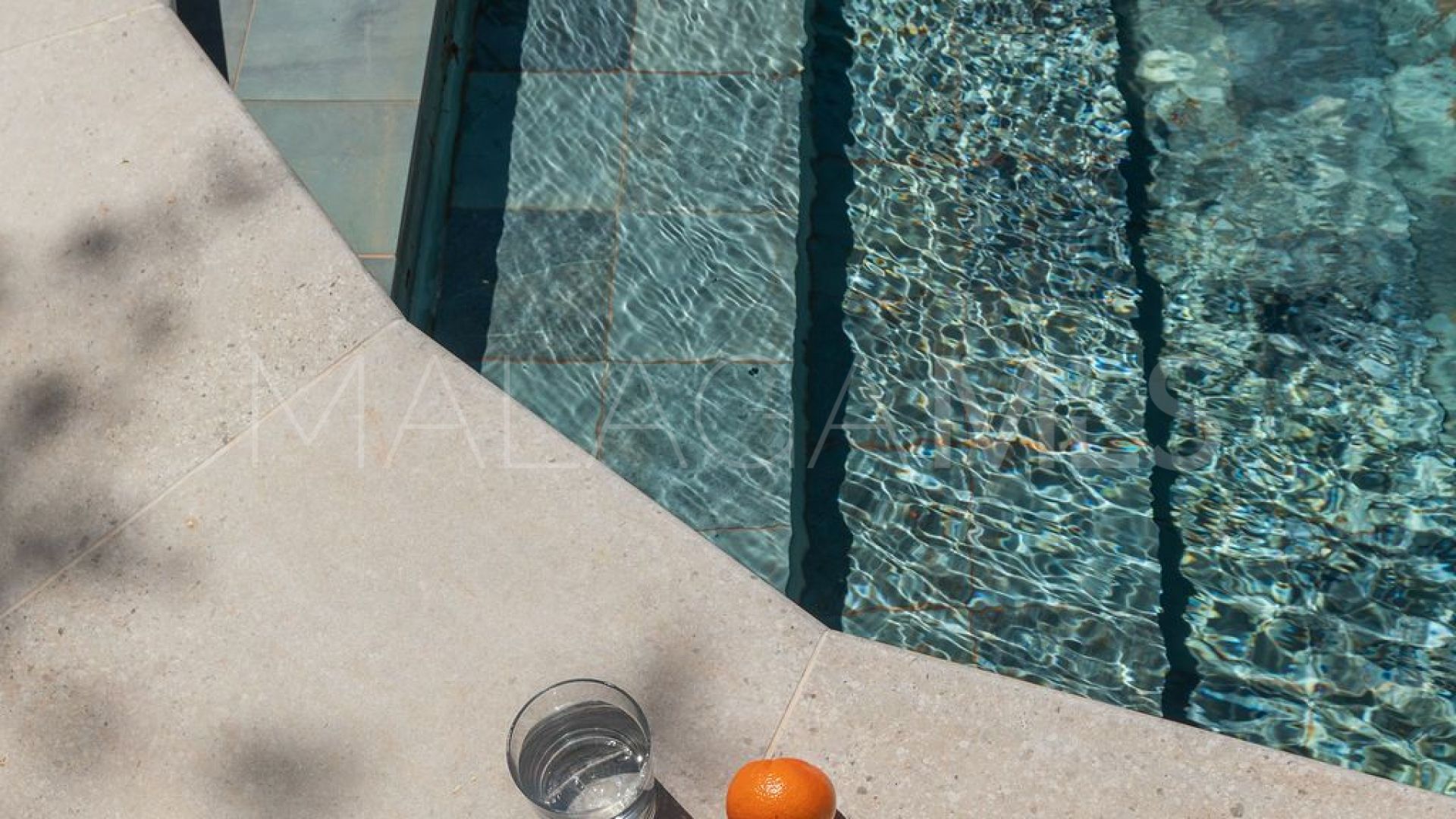 Villa for sale in Benahavis