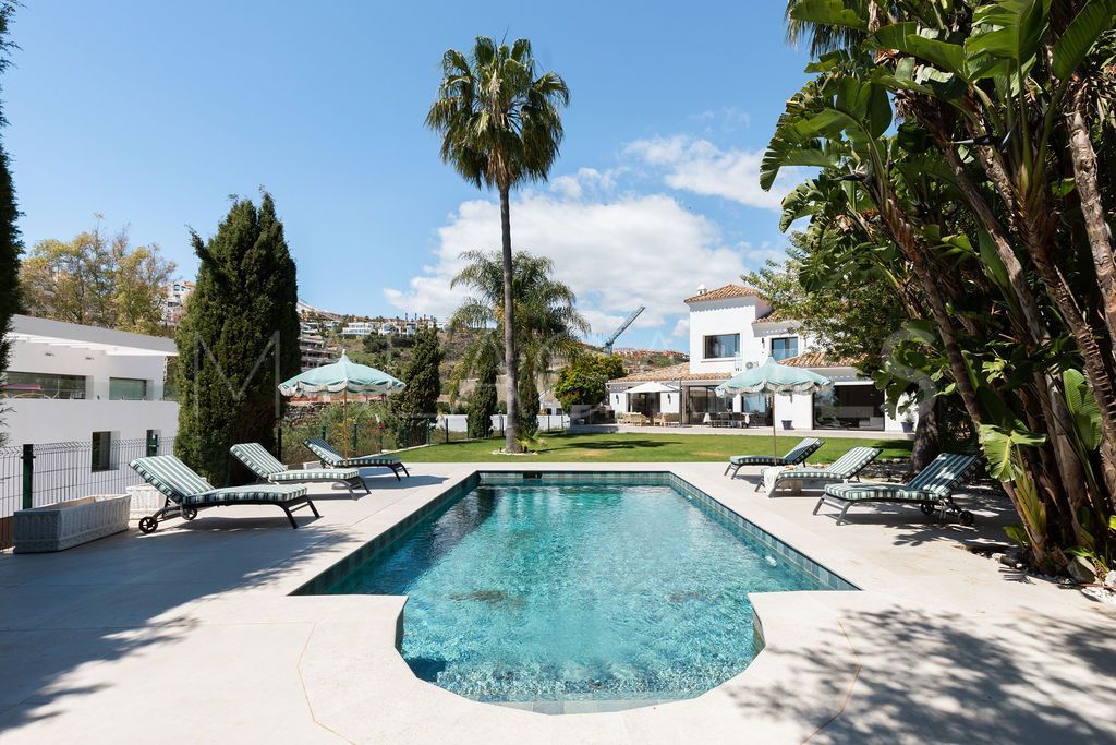 Villa for sale in Benahavis