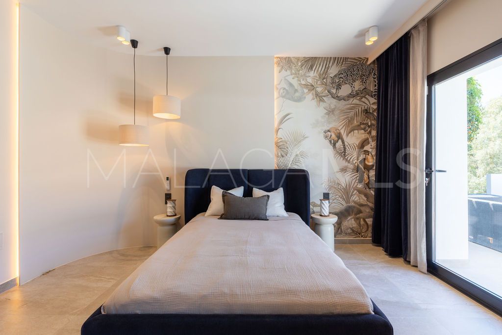 Villa for sale in Benahavis