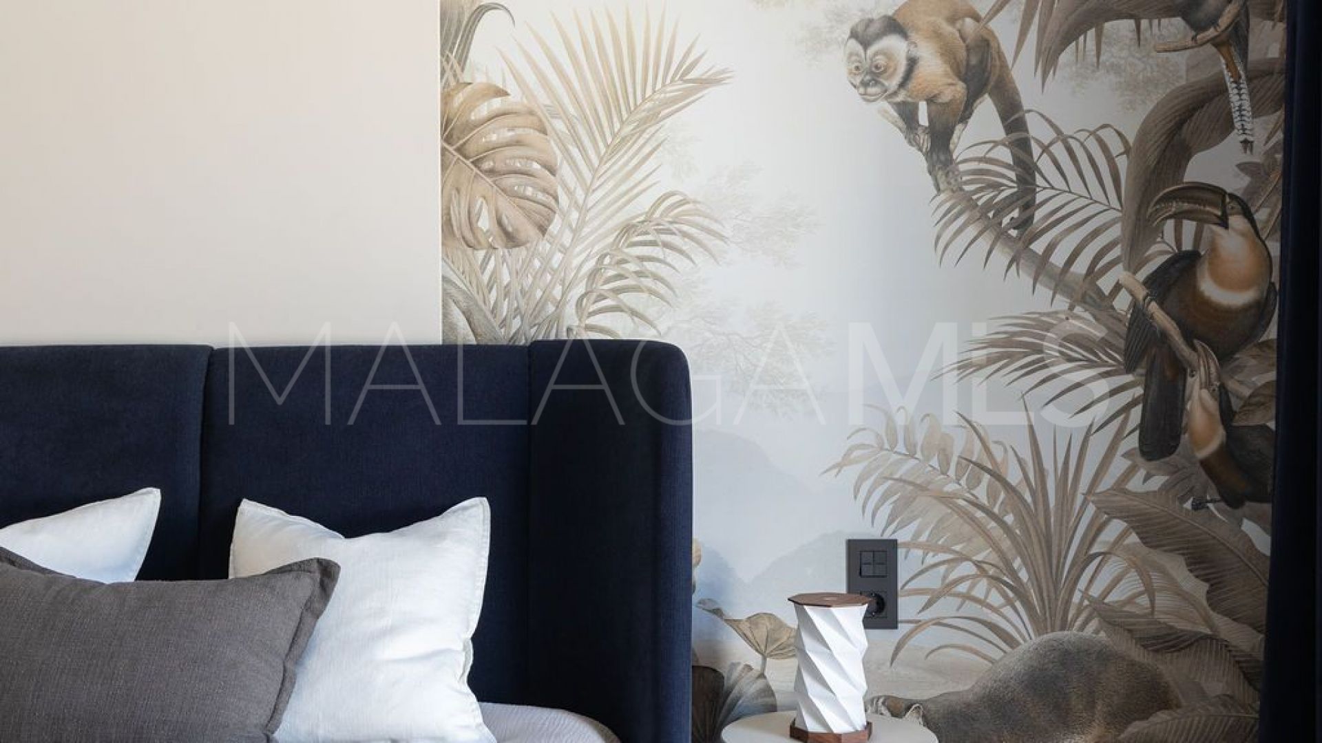 Villa for sale in Benahavis