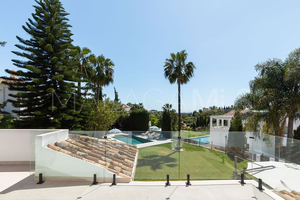 Villa for sale in Benahavis