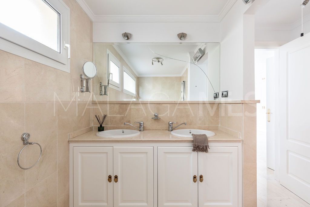 Villa with 3 bedrooms for sale in Calahonda