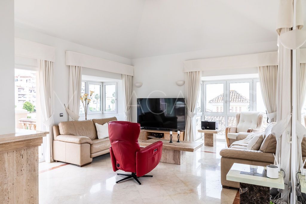 Villa with 3 bedrooms for sale in Calahonda