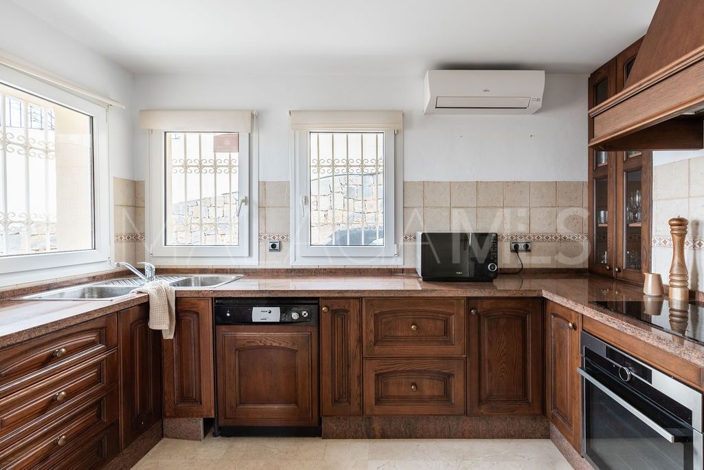 Villa with 3 bedrooms for sale in Calahonda