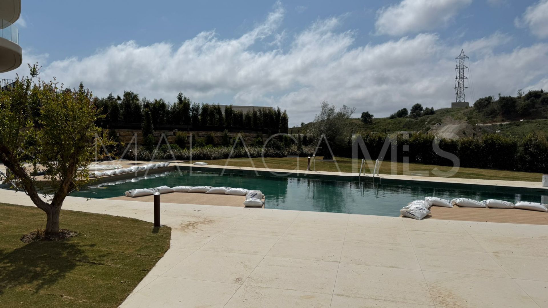 For sale El Higueron ground floor apartment with 2 bedrooms