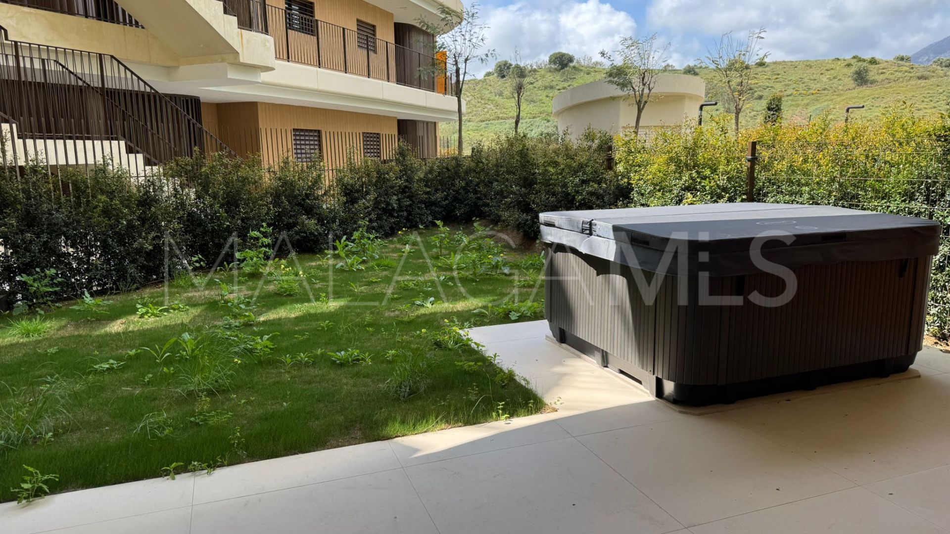 For sale El Higueron ground floor apartment with 2 bedrooms