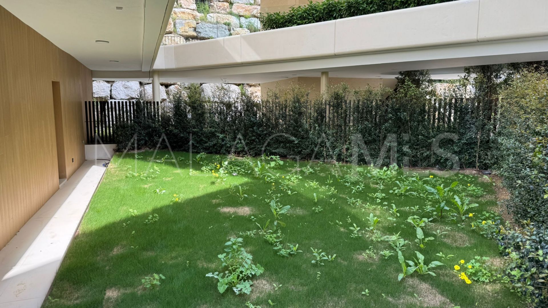 For sale El Higueron ground floor apartment with 2 bedrooms