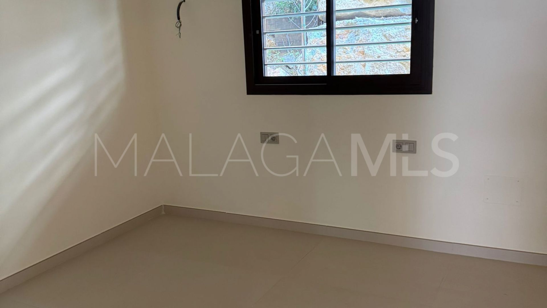 For sale El Higueron ground floor apartment with 2 bedrooms
