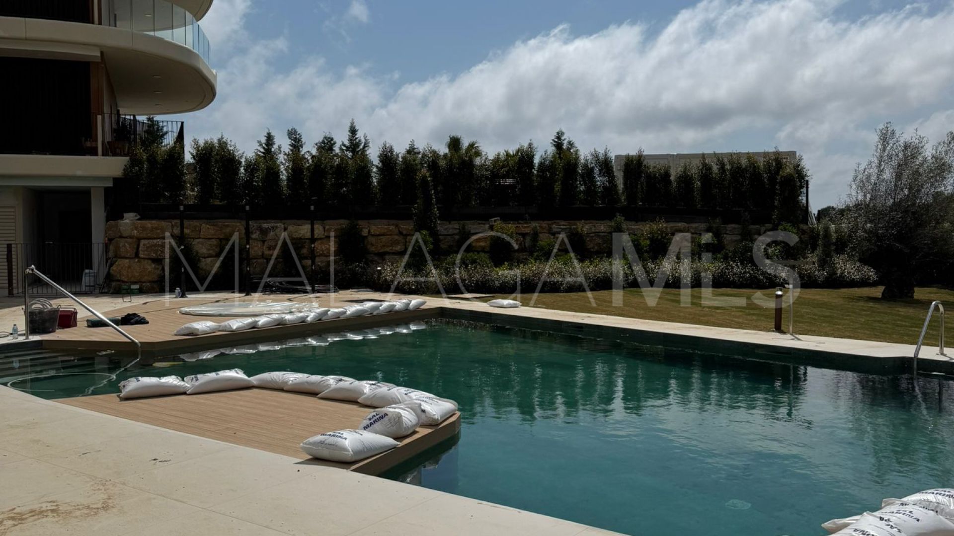 For sale El Higueron ground floor apartment with 2 bedrooms