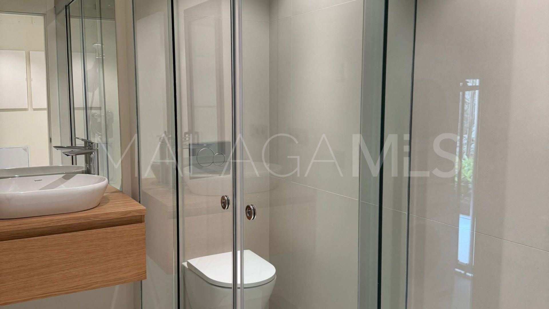 For sale El Higueron ground floor apartment with 2 bedrooms