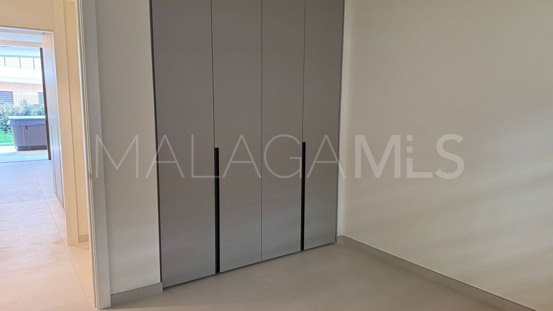 For sale El Higueron ground floor apartment with 2 bedrooms