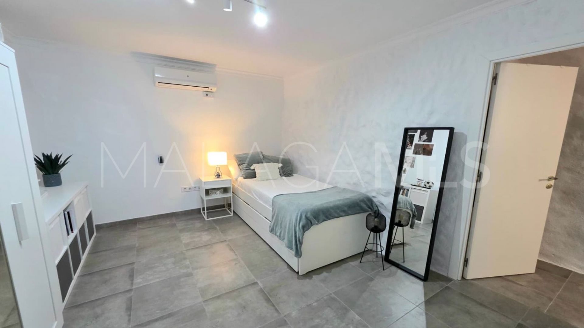 Hus i byn for sale in Torreblanca