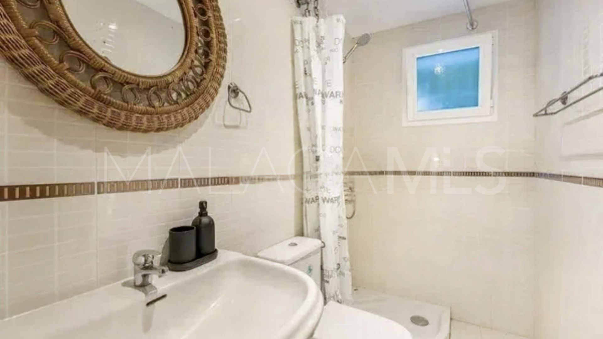 Hus i byn for sale in Cerrado del Aguila