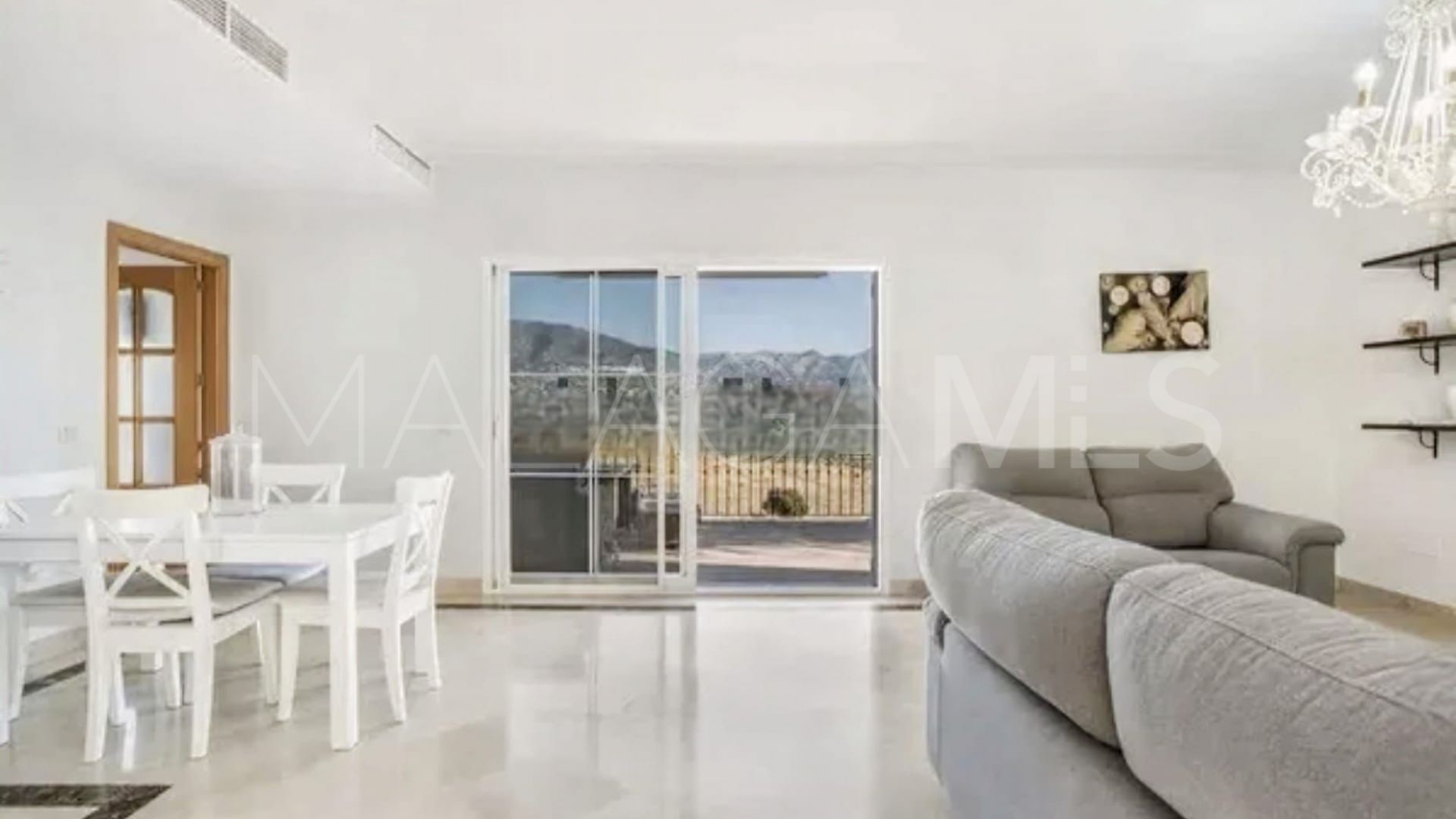 Hus i byn for sale in Cerrado del Aguila