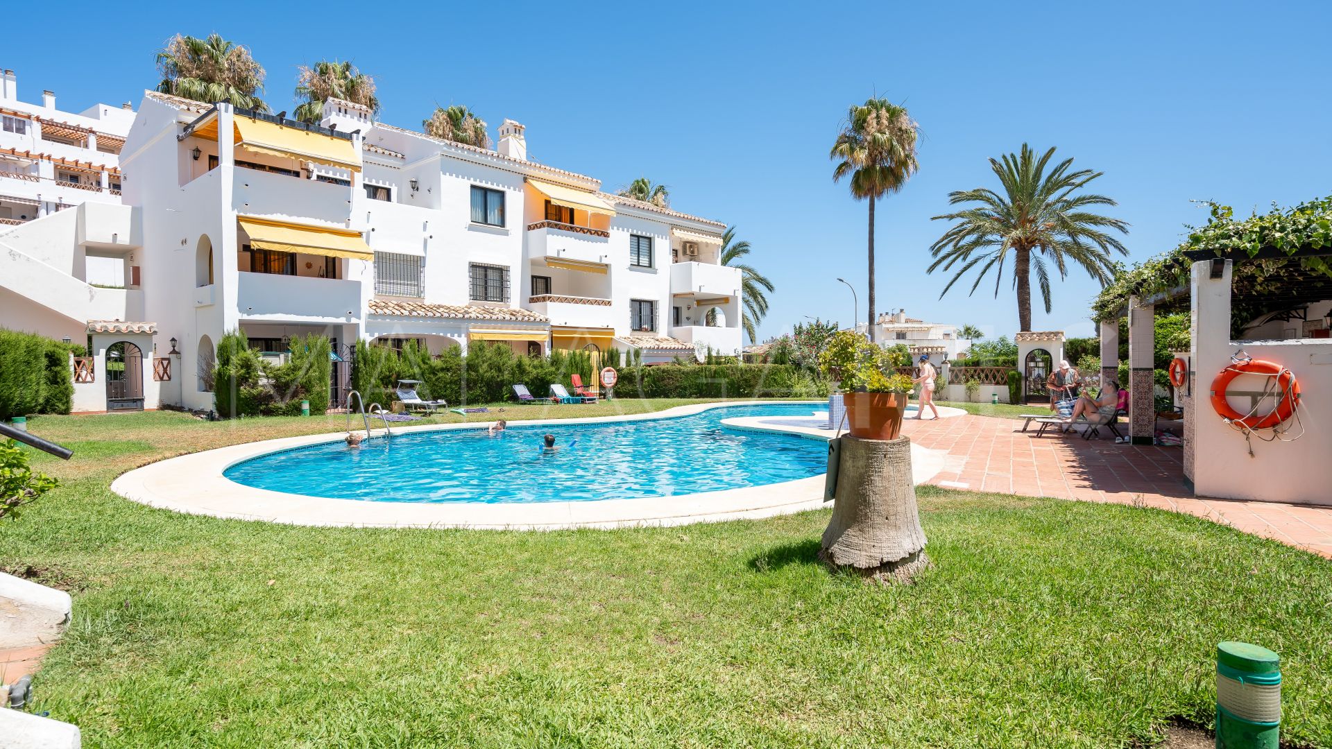 Erdgeschosswohnung for sale in Benalmadena