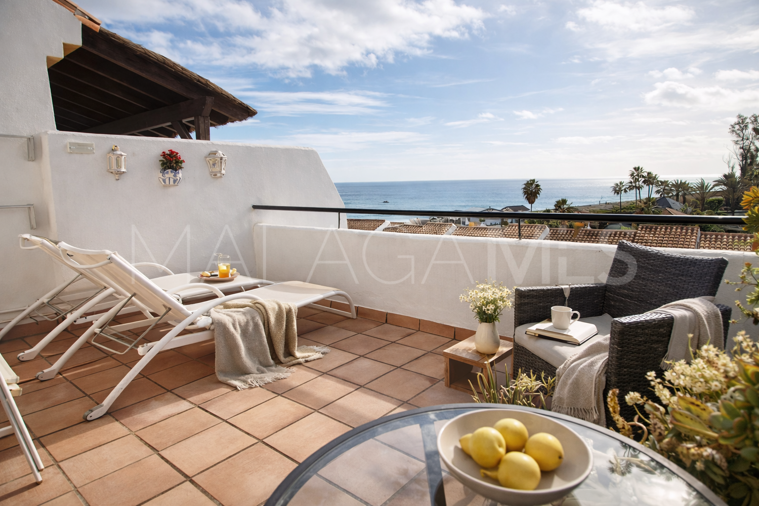 Buy town house with 4 bedrooms in Alcorrín