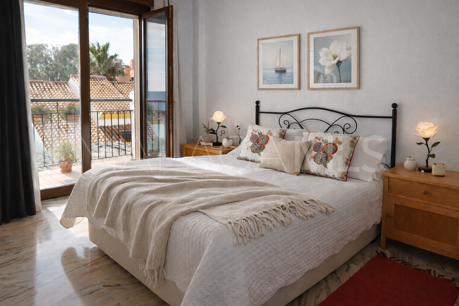 Buy town house with 4 bedrooms in Alcorrín