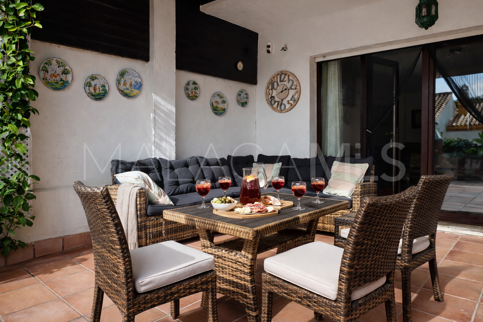 Buy town house with 4 bedrooms in Alcorrín