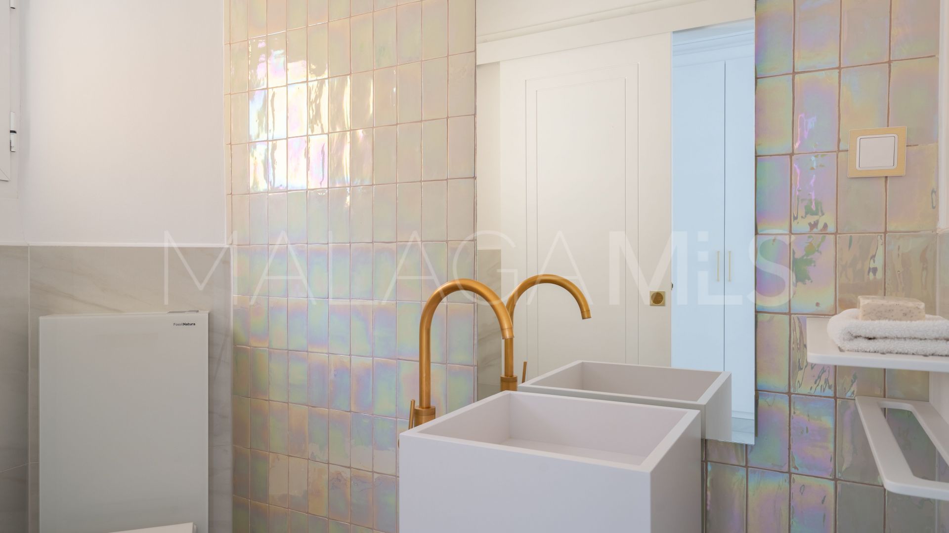 Parhus for sale in La Mairena