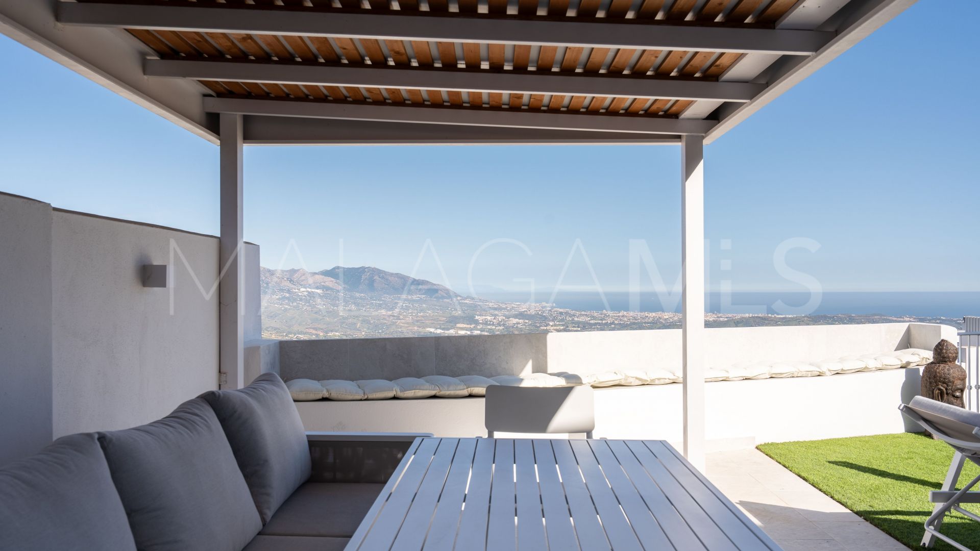 Parhus for sale in La Mairena