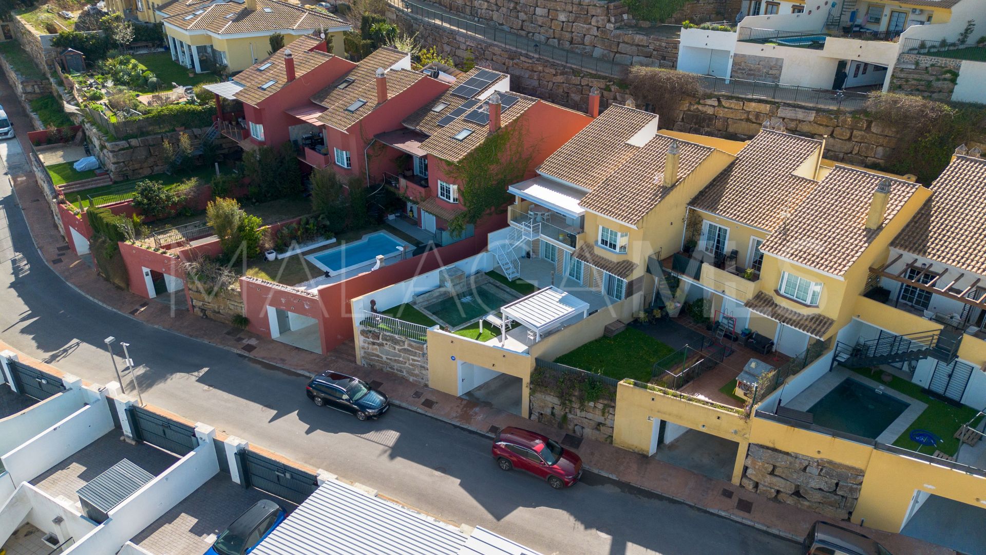 Parhus for sale in La Mairena