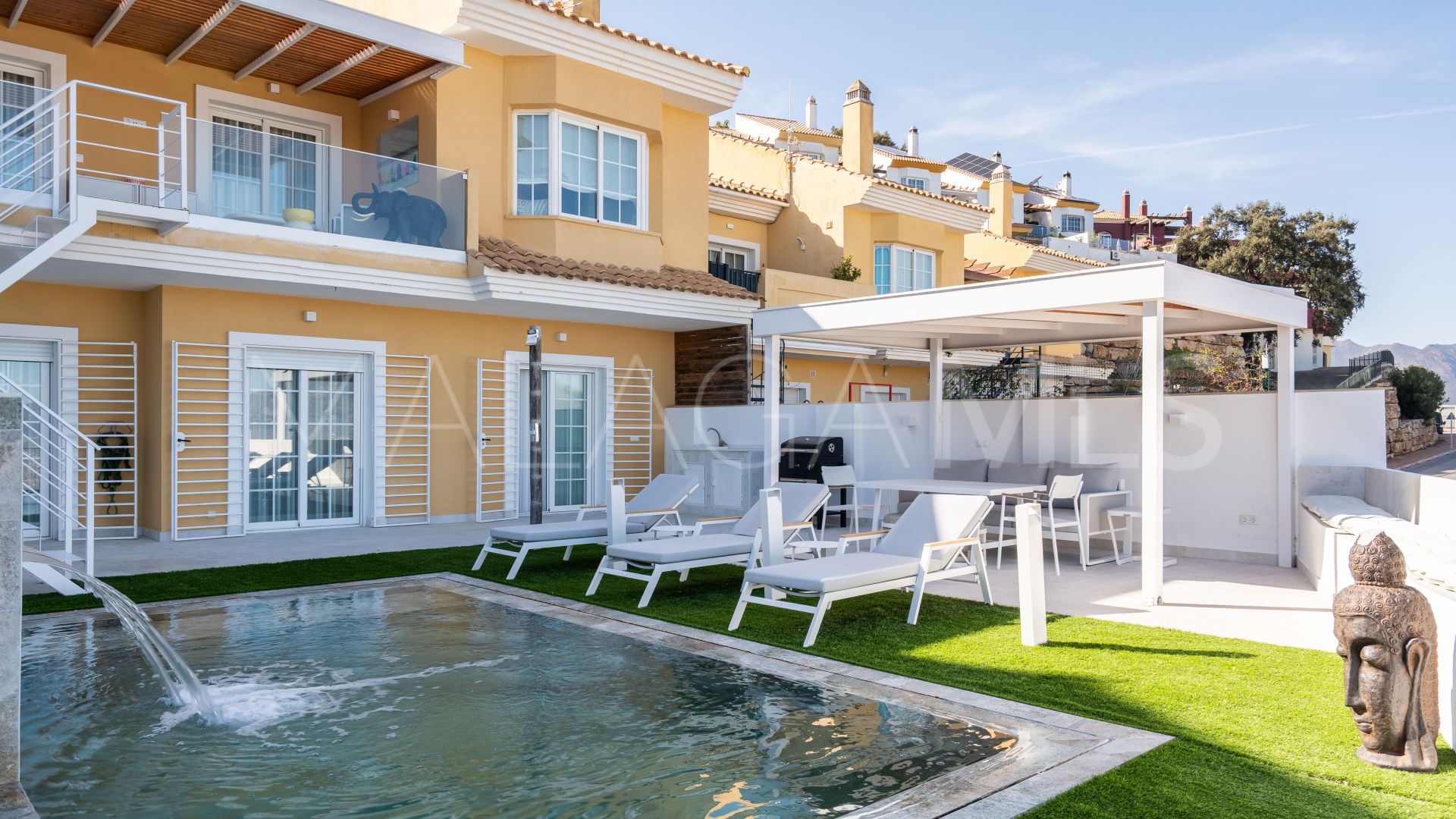 Parhus for sale in La Mairena