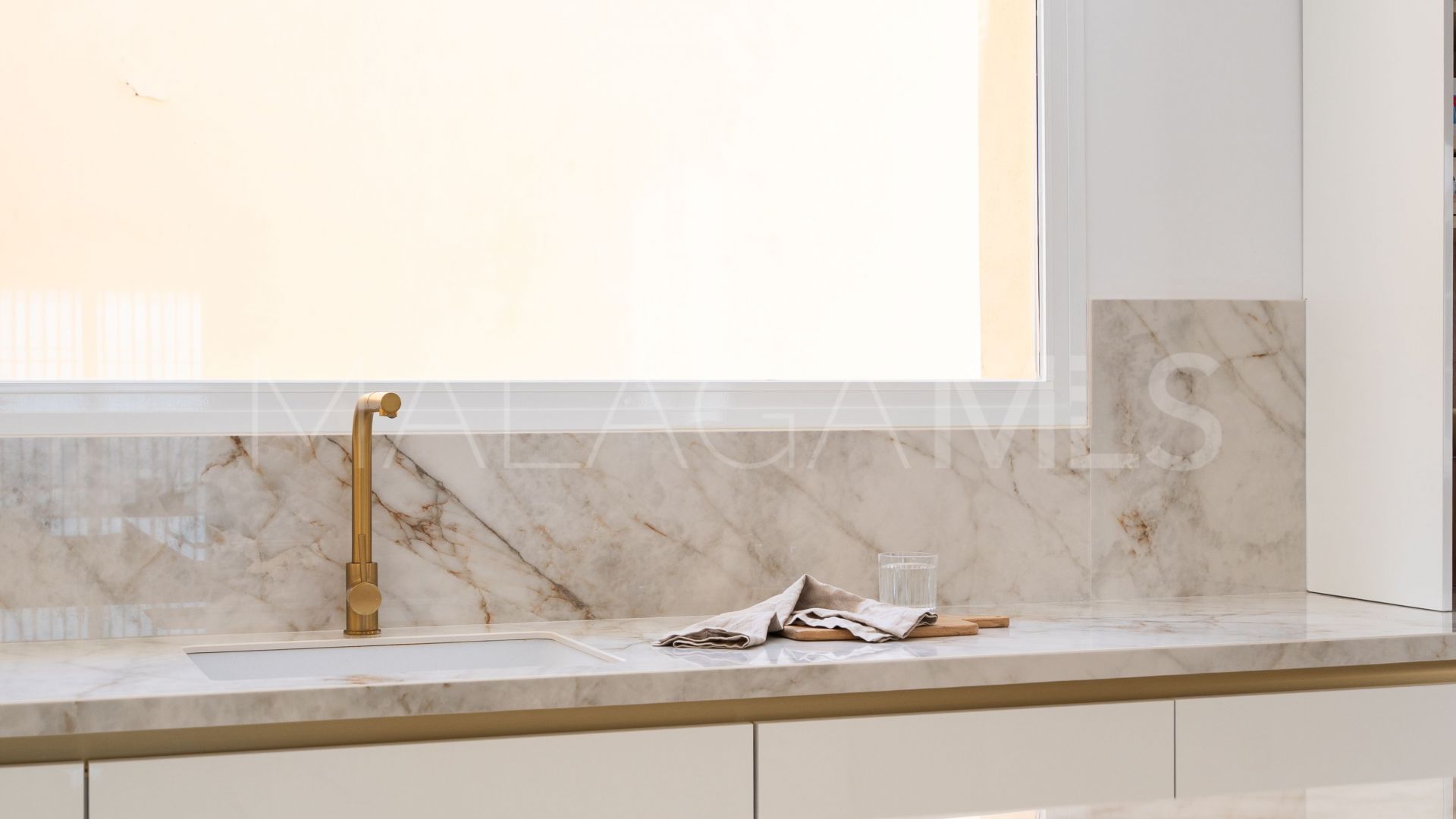 Parhus for sale in La Mairena