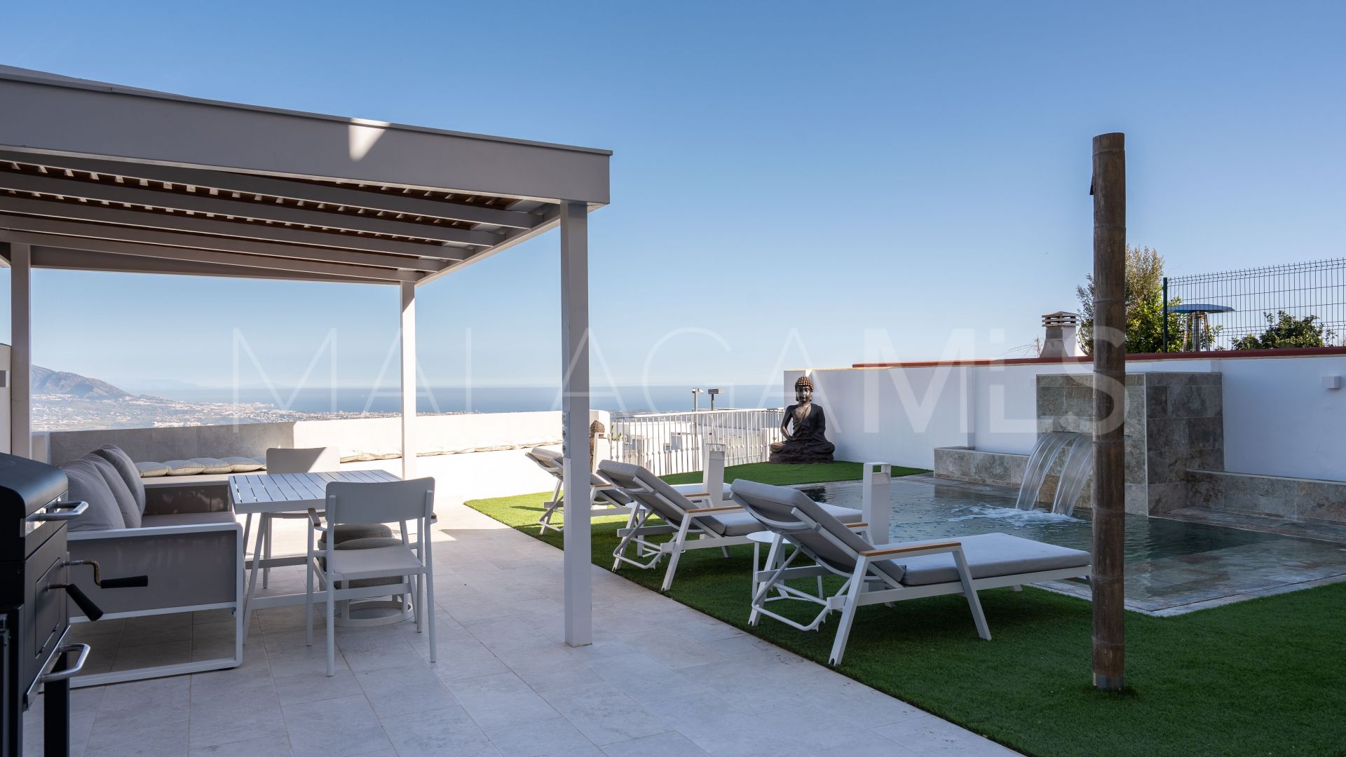 Parhus for sale in La Mairena