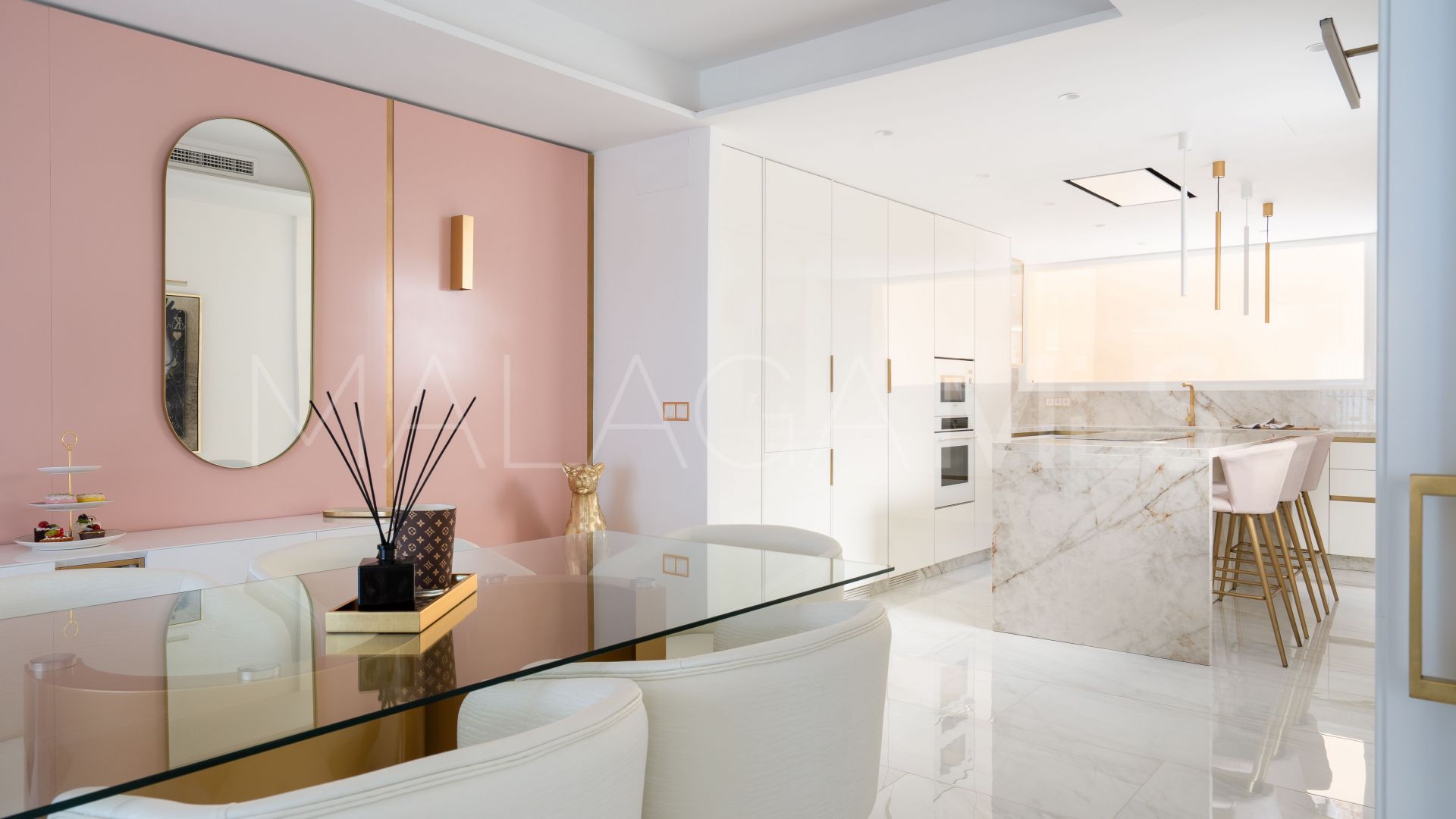 Parhus for sale in La Mairena