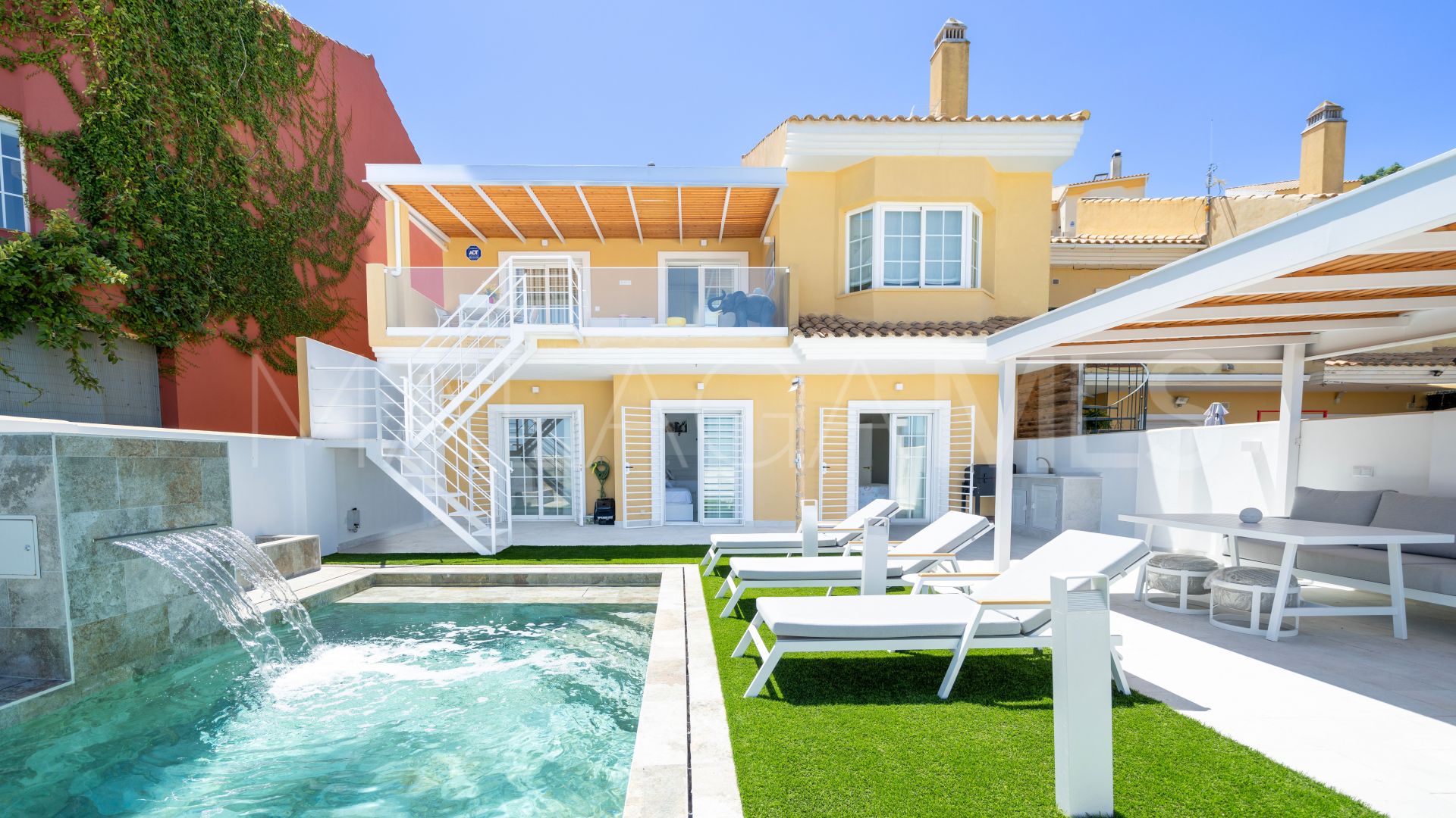 For sale semi detached house in La Mairena with 4 bedrooms