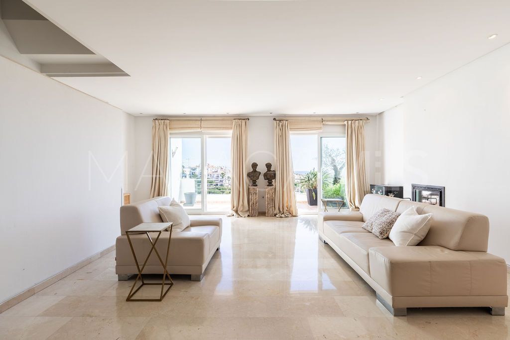 For sale duplex penthouse in Mijas Costa with 3 bedrooms
