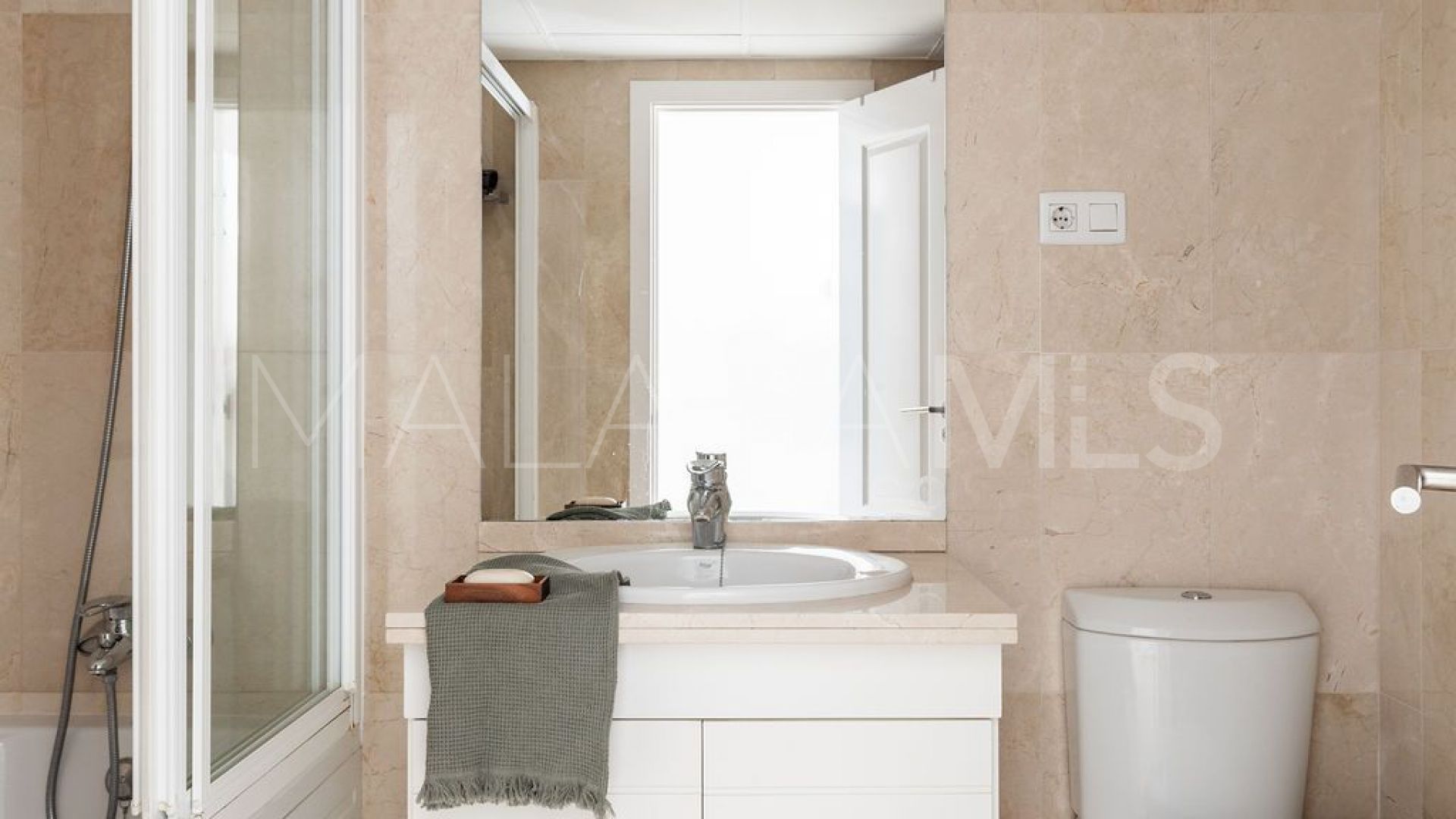 For sale duplex penthouse in Mijas Costa with 3 bedrooms