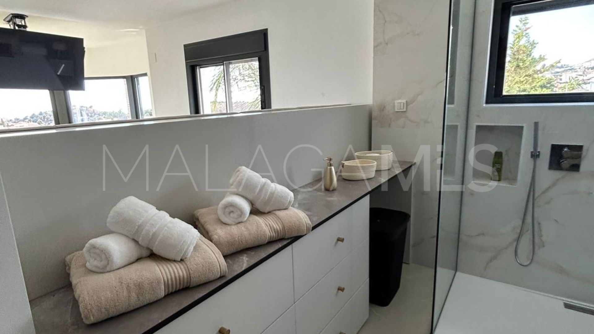 Villa for sale in Benalmadena Costa