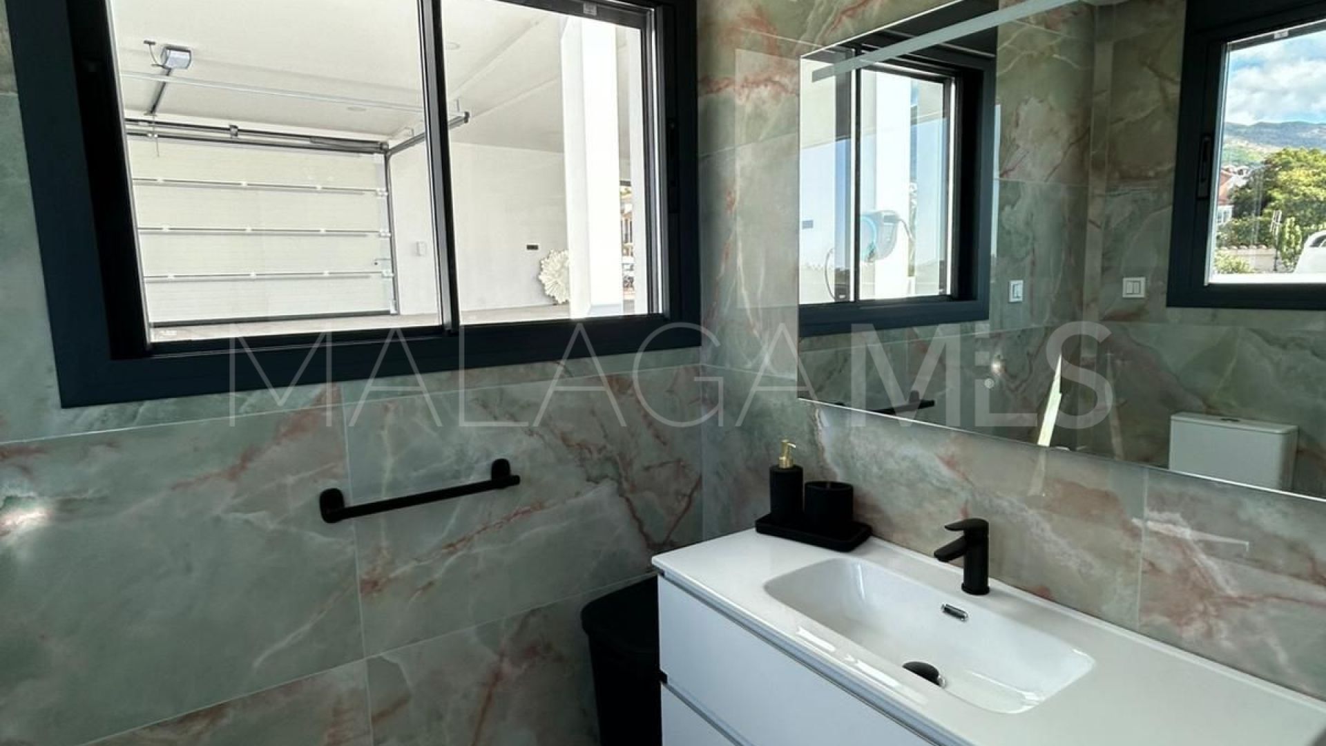 Villa for sale in Benalmadena Costa