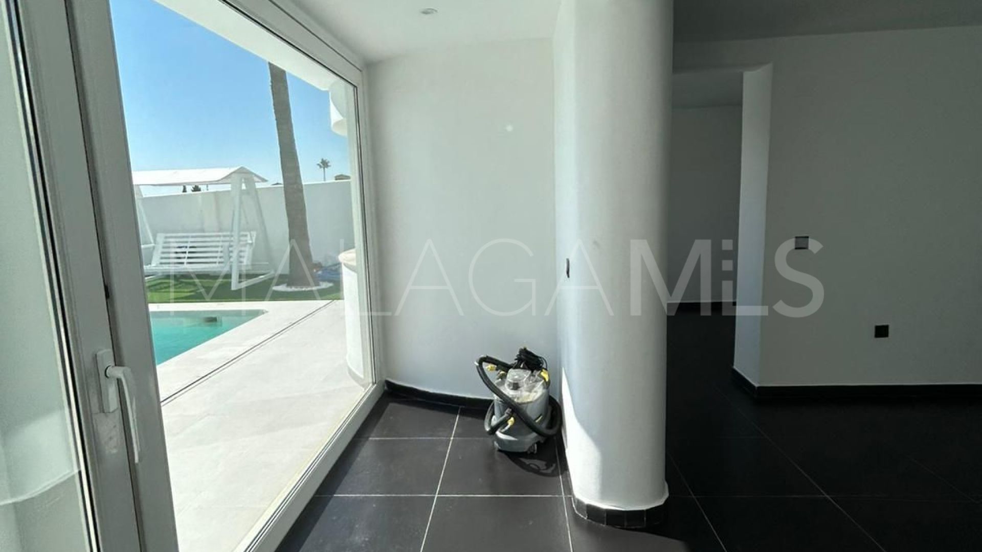 Villa for sale in Benalmadena Costa