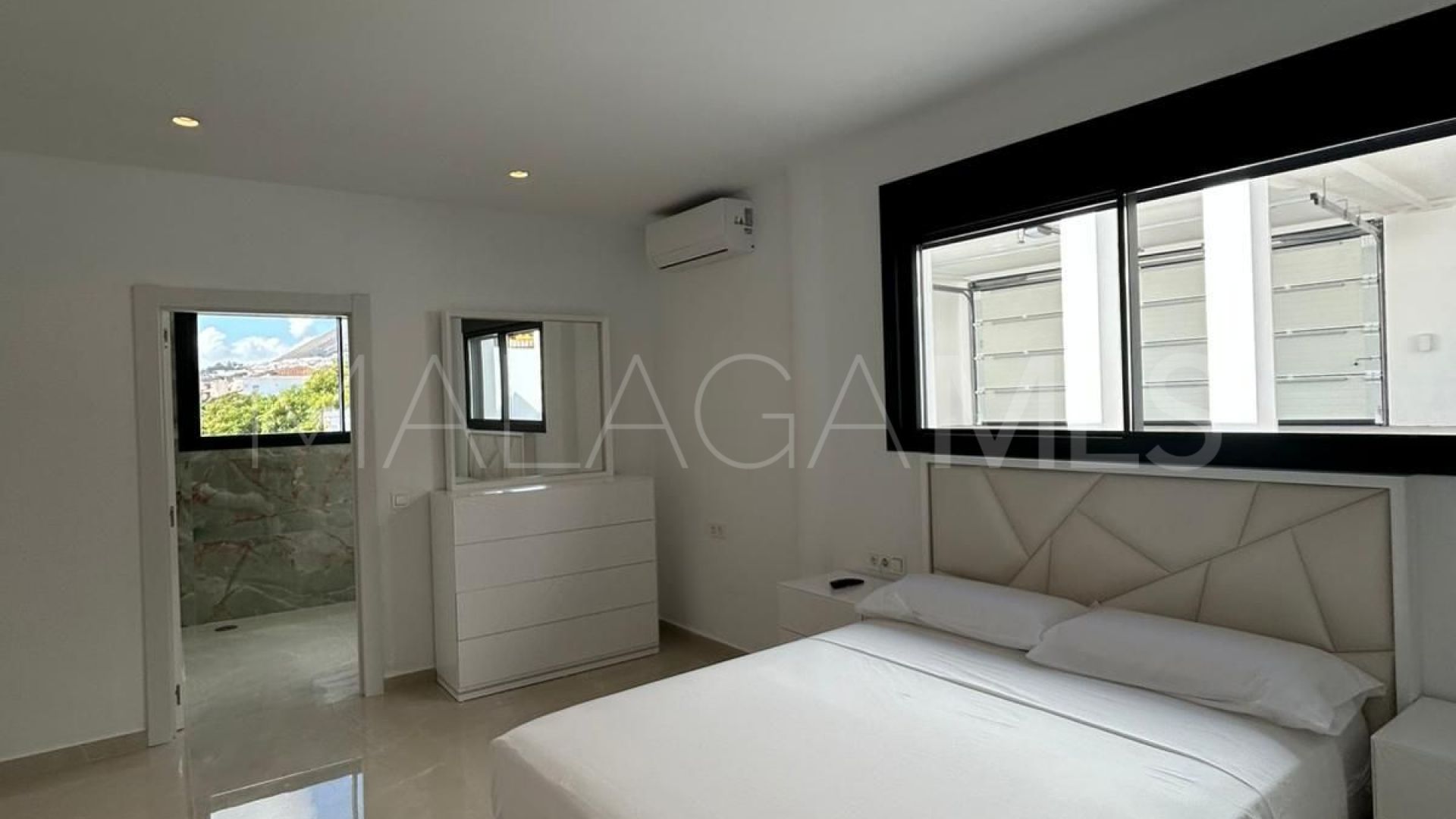 Villa for sale in Benalmadena Costa