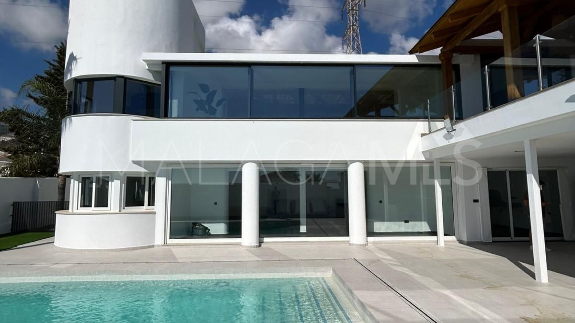 Villa for sale in Benalmadena Costa